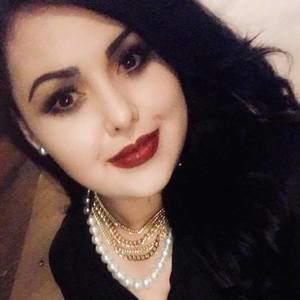 Meet your Posher, Alejandra